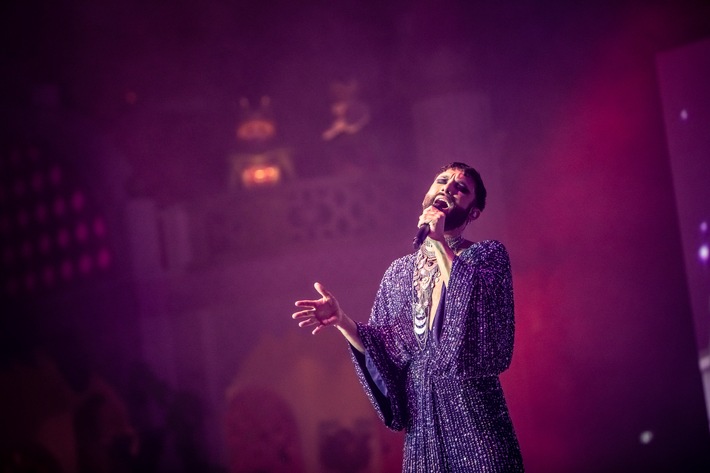 Stargast beim PLAYMOBIL-Messeabend: Conchita Wurst. Weiterer Text über ots und www.presseportal.de/nr/132704 / Die Verwendung dieses Bildes ist für redaktionelle Zwecke honorarfrei. Veröffentlichung bitte unter Quellenangabe: