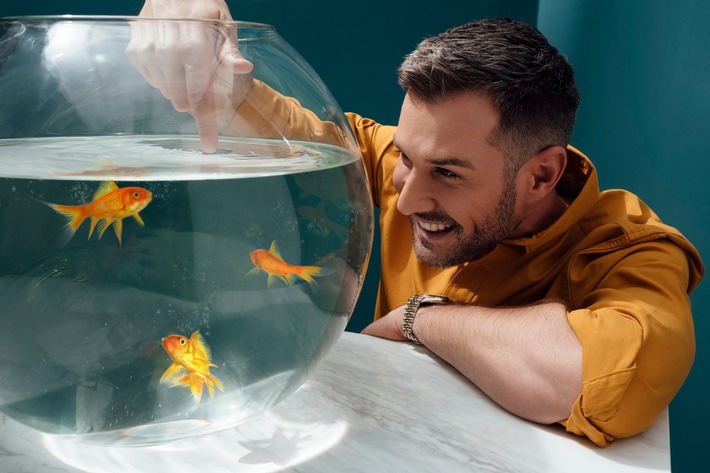 Titel: Big Brother;
Staffel: 13;
Person: Jochen Schropp;
Copyright: SAT.1/Julian Essink;
Fotograf: Julian Essink;
Bildredakteur: Clarissa Schreiner;
Dateiname: 1867411.tif;
Rechtehinweis: Wer zieht wo ein? Und wer startet mit dem besten Wert ins Haus? ,,Big Brother - Der Einzug