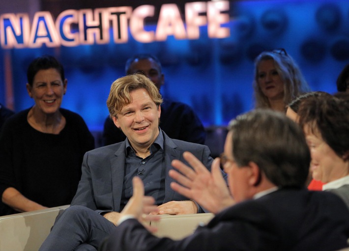 SÜDWESTRUNDFUNK
Nachtcafé - Die SWR Talkshow - Gäste bei Michael Steinbrecher
jeweils freitags um 22:00 Uhr im SWR Fernsehen.
Michael Steinbrecher
© SWR/Peter A. Schmidt, honorarfrei - Verwendung gemäß der AGB im engen inhaltlichen, redaktionellen Zusammenhang mit genannter SWR-Sendung und bei Nennung