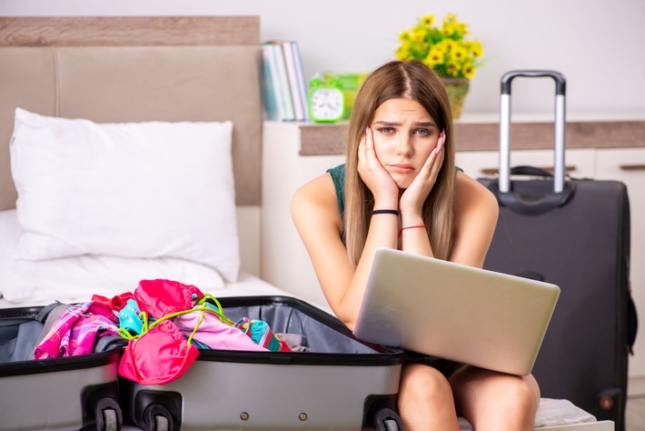 Für viele Menschen weltweit fällt das Kofferpacken im Moment aus. (Fotoquelle: Adobe Stock) Weiterer Text über ots und www.presseportal.de/nr/63229 / Die Verwendung dieses Bildes ist für redaktionelle Zwecke honorarfrei. Veröffentlichung bitte unter Quellenangabe:
