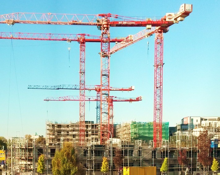 Coronavirus-Pandemie: BG BAU bietet Unterstützungsangebot - Arbeitsschutzstandards in der Baubranche stärken / Coronavirus-Pandemie: BG BAU bietet Unterstützungsangebot / Weiterer Text über ots und www.presseportal.de/nr/60172 / Die Verwendung dieses Bildes ist für redaktionelle Zwecke honorarfrei. Veröffentlichung bitte unter Quellenangabe: