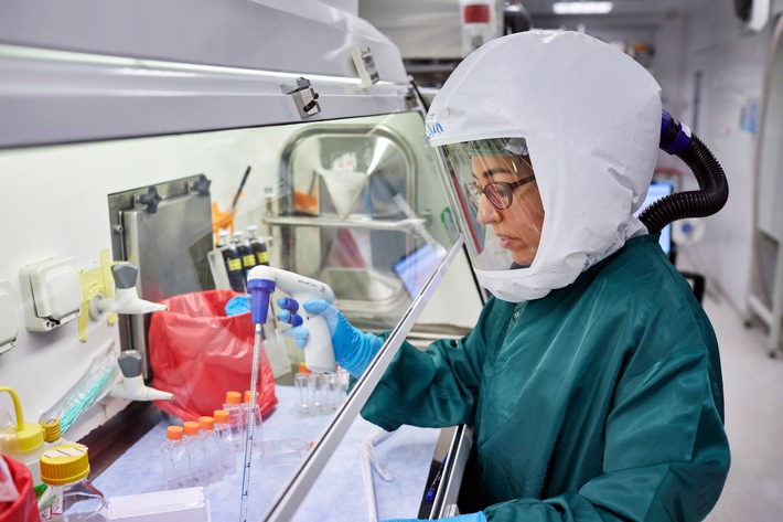 Sanofi und GSK bündeln ihre Kräfte in einer beispiellosen Impfstoff-Kooperation zur Bekämpfung von COVID-19 Weiterer Text über ots und www.presseportal.de/nr/39763 / Die Verwendung dieses Bildes ist für redaktionelle Zwecke honorarfrei. Veröffentlichung bitte unter Quellenangabe: