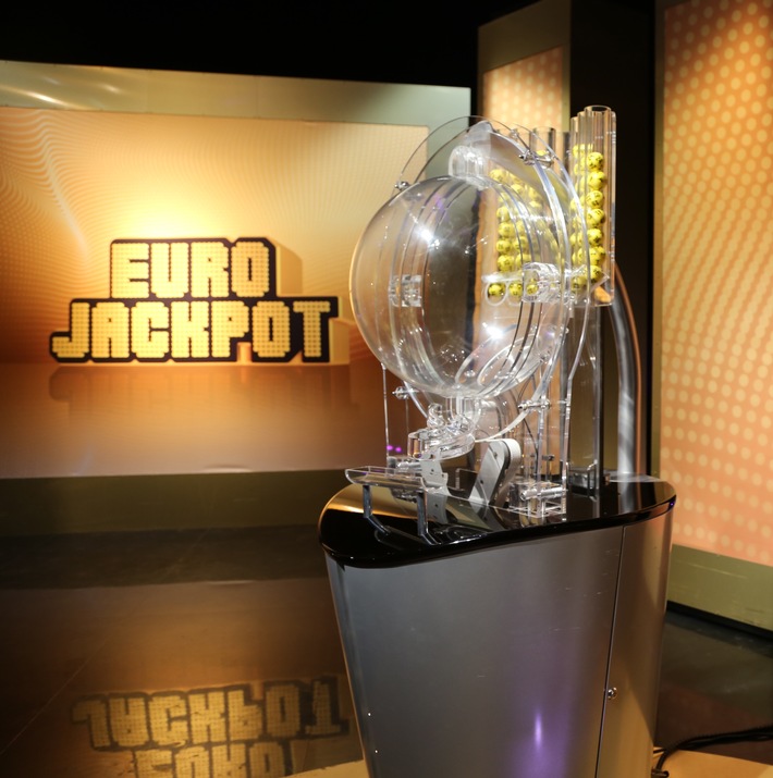 Bei der Eurojackpot-Ziehung am 1. Mai fielen zwei Millionengewinne nach Baden-Württemberg - erstaunlicherweise auf ein und dieselbe Person. So kamen über zwölf Millionen Euro zusammen. Weiterer Text über ots und www.presseportal.de/nr/110923 / Die Verwendung dieses Bildes ist für redaktionelle Zwecke honorarfrei. Veröffentlichung bitte unter Quellenangabe: