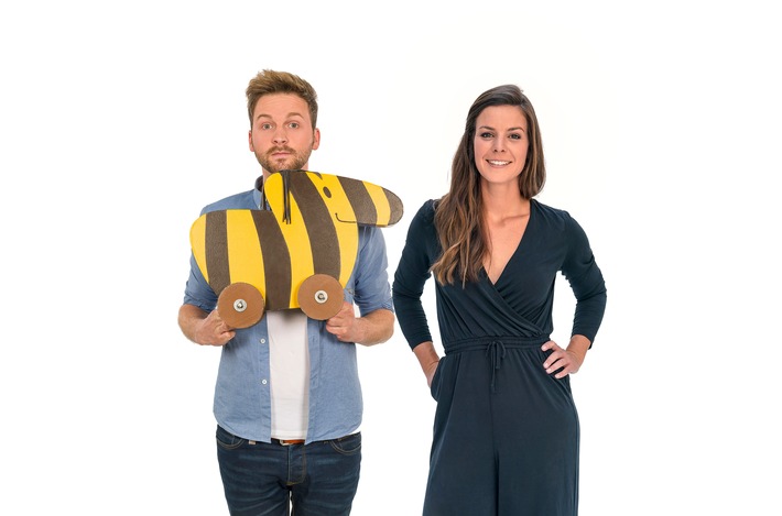 Amelie Stiefvatter ist die neue, erfahrene, sportbegeisterte und schlagfertige TV-Moderatorin an die Seite von Johannes Zenglein.
© SWR, honorarfrei - Verwendung gemäß der AGB im engen inhaltlichen, redaktionellen Zusammenhang mit genannter SWR-Sendung bei Nennung