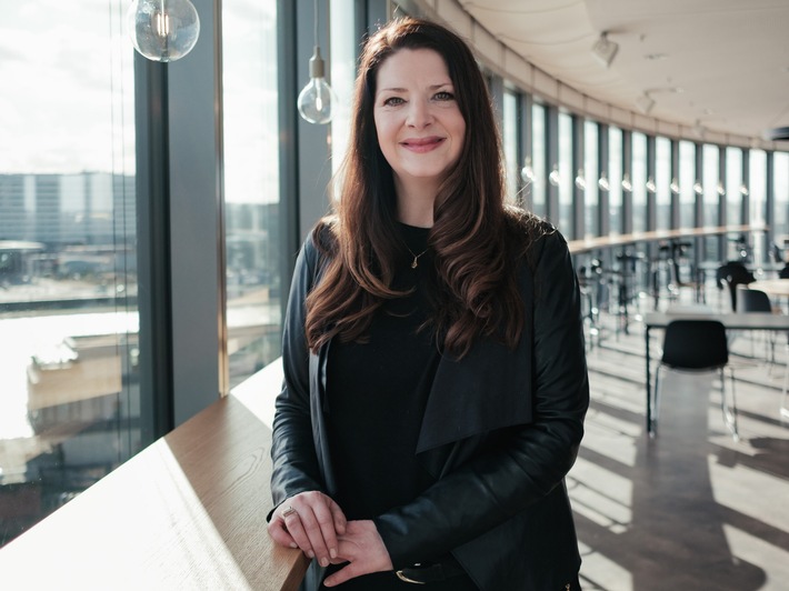 Mit Beträgen ab 1.000 Euro können Studentinnen und Studenten finanzielle Schwierigkeiten in der Coronakrise kurzfristig überbrücken. Dabei entsteht keine fixe Schuldenlast, denn die Rückzahlung orientiert sich am späteren Einkommen. Weiterer Text über ots und www.presseportal.de/nr/126822 / Die Verwendung dieses Bildes ist für redaktionelle Zwecke honorarfrei. Veröffentlichung bitte unter Quellenangabe: