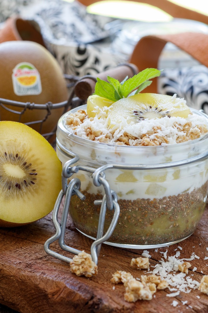 CHIA BOWL mit Zespri(TM) SunGold(TM) Kiwi / Weiterer Text über ots und www.presseportal.de/nr/43983 / Die Verwendung dieses Bildes ist für redaktionelle Zwecke honorarfrei. Veröffentlichung bitte unter Quellenangabe: