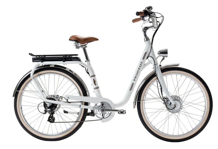 Neu bei PEUGEOT Cycles: Elektrofahrrad eLC01 jetzt mit 26-Zoll-Reifen/ Jetzt neu mit 26-Zoll-Reifen: Das PEUGEOT eLC01 ist der ideale Begleiter für die Stadt. Weiterer Text über ots und www.presseportal.de/nr/6984 / Die Verwendung dieses Bildes ist für redaktionelle Zwecke honorarfrei. Veröffentlichung bitte unter Quellenangabe: