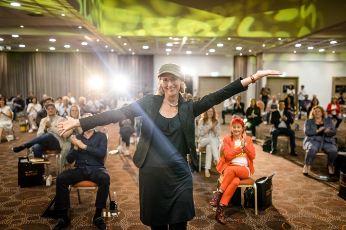 Am 19. Juni 2020 fand der Internationale Speaker-Wettkampf in Wiesbaden statt. In nur vier Minuten redete sich Stephanie Kulak zum Sieg mit dem Thema