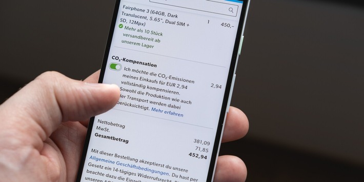 CO2-Kompensation Weiterer Text über ots und www.presseportal.de/nr/145062 / Die Verwendung dieses Bildes ist für redaktionelle Zwecke honorarfrei. Veröffentlichung bitte unter Quellenangabe: