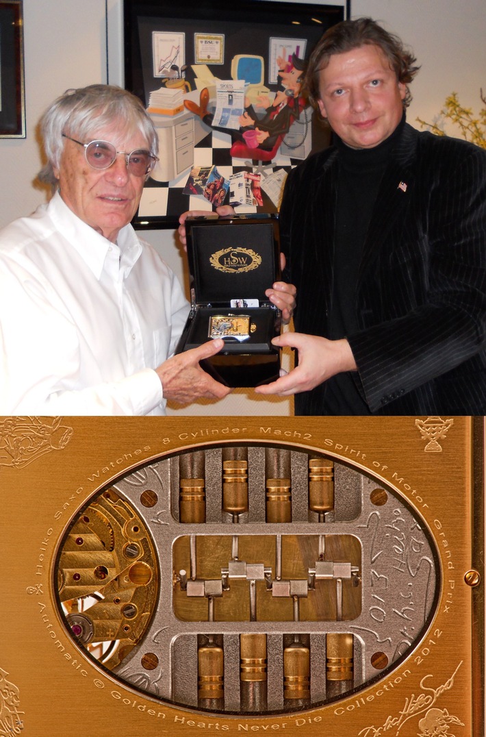 Berne Ecclestone (links) mit Heiko Saxo nimmt stolz das Exemplar mit der Nummer 001 der