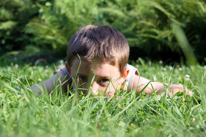 Gefahr im Grünen. Weiterer Text über ots und www.presseportal.de/nr/130900 / Die Verwendung dieses Bildes ist für redaktionelle Zwecke honorarfrei. Veröffentlichung bitte unter Quellenangabe: