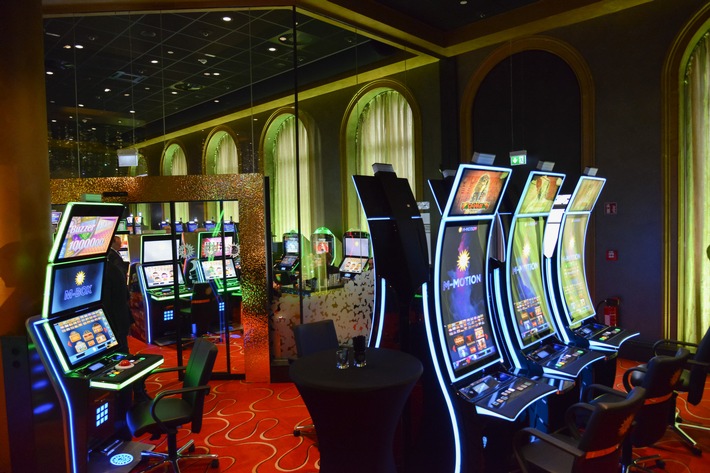 Ein Blick in die Merkur Spielbank Halle (Saale). Weiterer Text über ots und www.presseportal.de/nr/115842 / Die Verwendung dieses Bildes ist für redaktionelle Zwecke honorarfrei. Veröffentlichung bitte unter Quellenangabe: