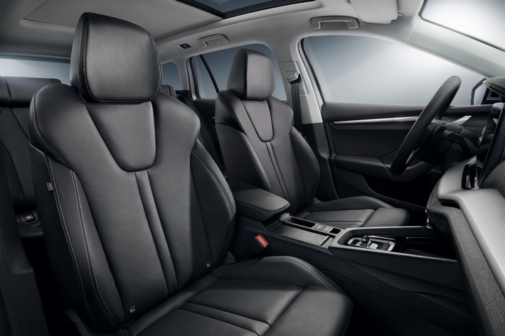 Die Ergonomie-Sitze im neuen SKODA OCTAVIA wurden von der deutschen Aktion Gesunder Rücken (AGR) e. V. mit dem AGR-Gütesiegel 'Geprüft & empfohlen' ausgezeichnet. Weiterer Text über ots und www.presseportal.de/nr/28249 / Die Verwendung dieses Bildes ist für redaktionelle Zwecke honorarfrei. Veröffentlichung bitte unter Quellenangabe: