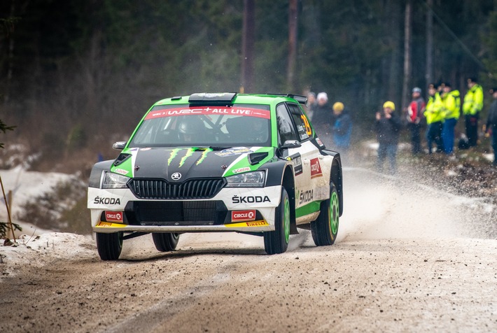 Innovationen wie Allradantrieb und der mehr als 280 PS starke Turbomotor mit Benzindirekteinspritzung machen den SKODA FABIA Rally2 evo zum Erfolgsmodell in der FIA Rallye-Weltmeisterschaft. Weiterer Text über ots und www.presseportal.de/nr/28249 / Die Verwendung dieses Bildes ist für redaktionelle Zwecke honorarfrei. Veröffentlichung bitte unter Quellenangabe: