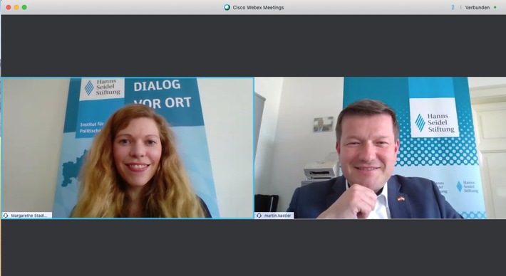 Martin Kastler, Auslandsrepräsentant der Hanns-Seidel-Stiftung für Tschechien, Slowakei und Ungarn, im Gespräch mit