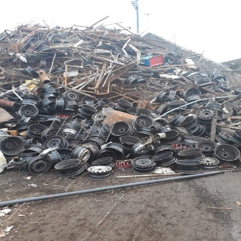 Unsere Schrotthändler haben auch Erfahrung in der Montage und Demontage in Köln