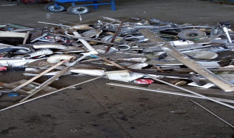 Nicht nur Elektroschrott erfordert einen qualifizierten Umgang: Die Schrottabholung Dortmund ist der Fachmann für jeden Schrott