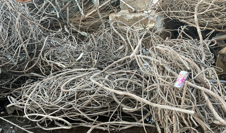 Sie ersticken im Schrott? Lassen Sie ihn einfach von der Schrotthändler Kleve kostenlos abholen